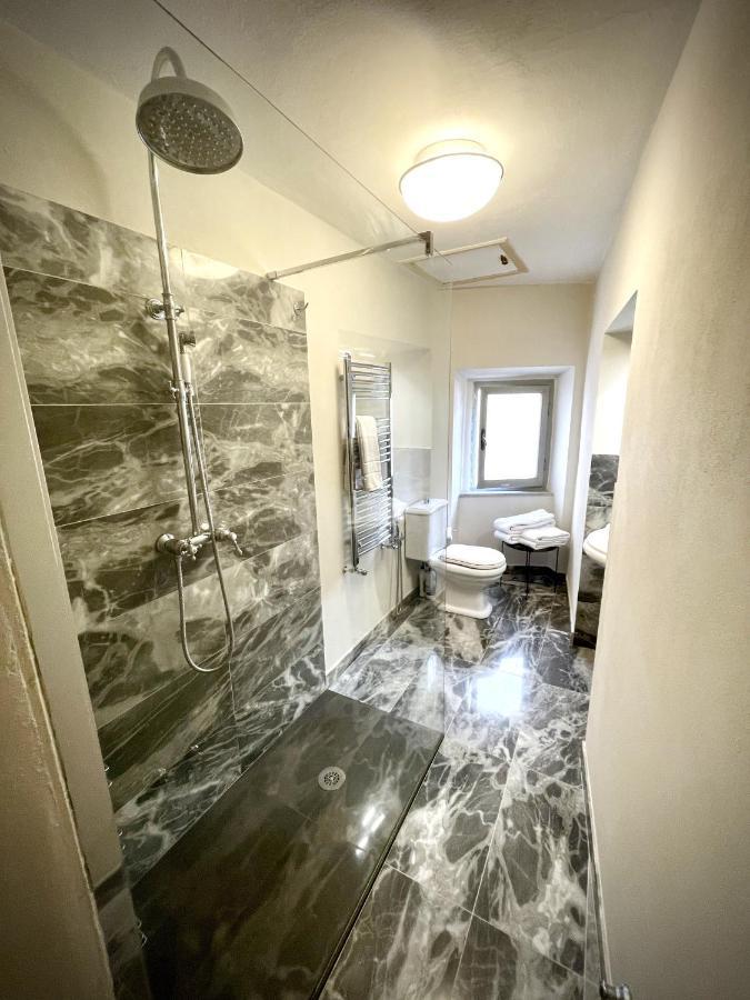 Luxury Apartment Angelio Barga Exteriör bild